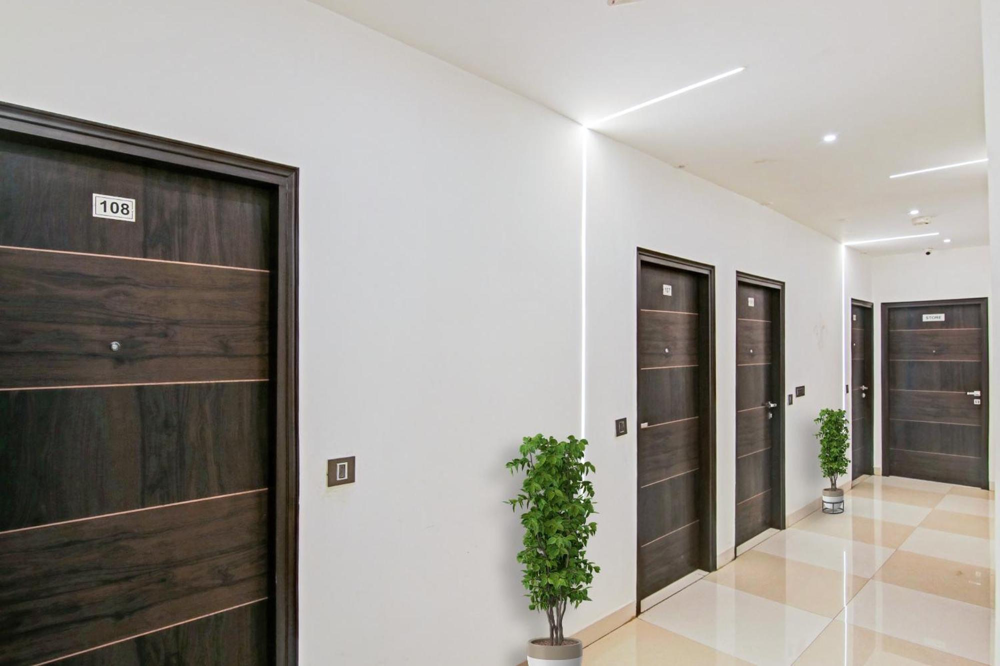 Hotel 19 West New Delhi Exterior foto